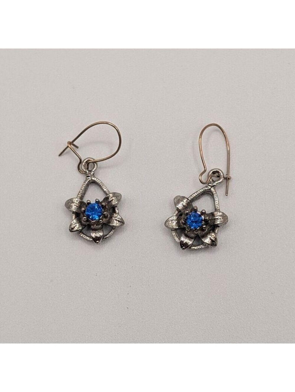 Vintage Silver Tone Blue Crystal Flower Dangle Earrings